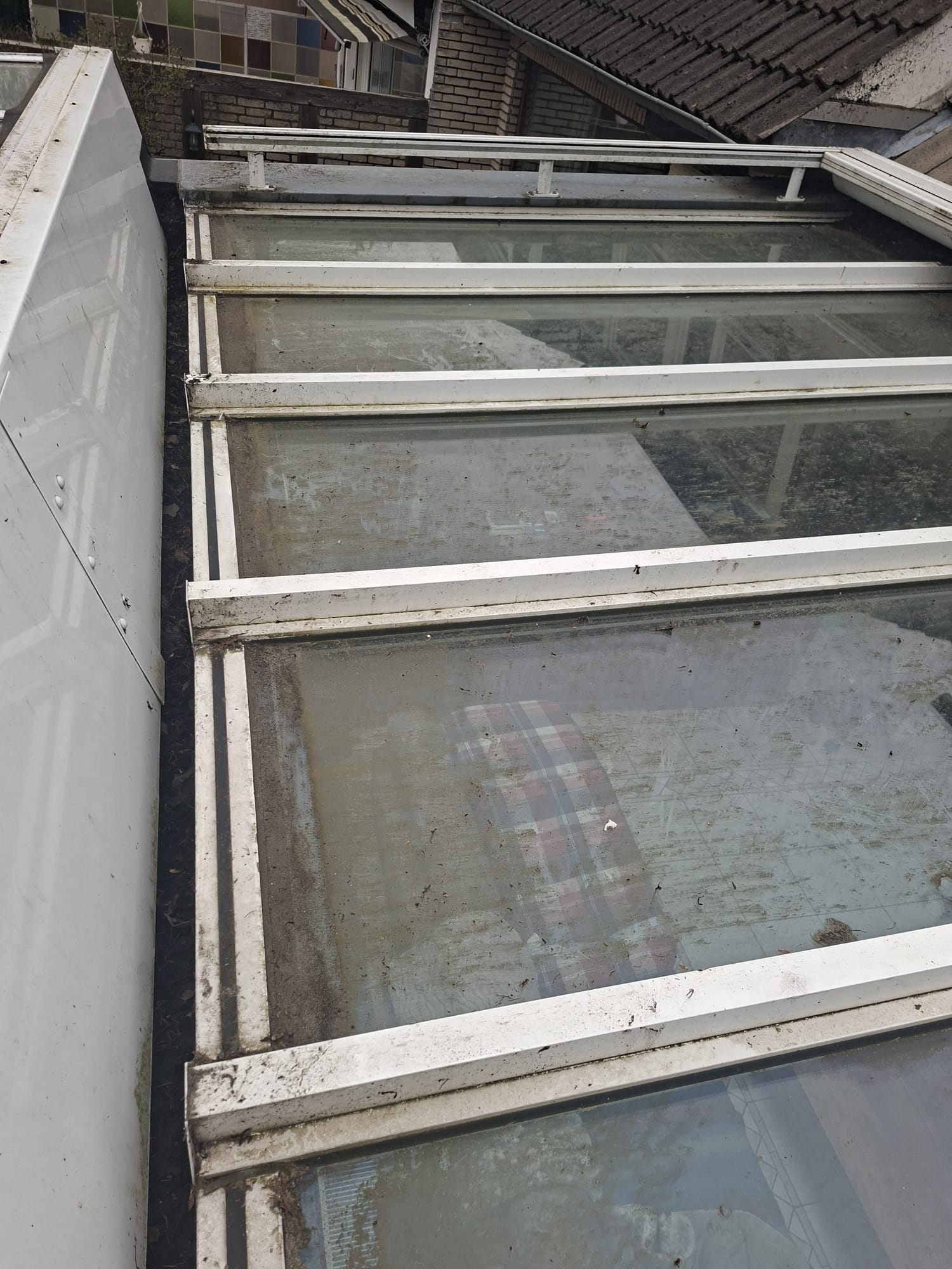 vor und nach der Reinigung durch Sb Gebauderainige